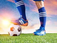 切尔西VS曼联直播入口曼晚：中卫危机给曼联敲响警钟，必须在夏窗补强防线